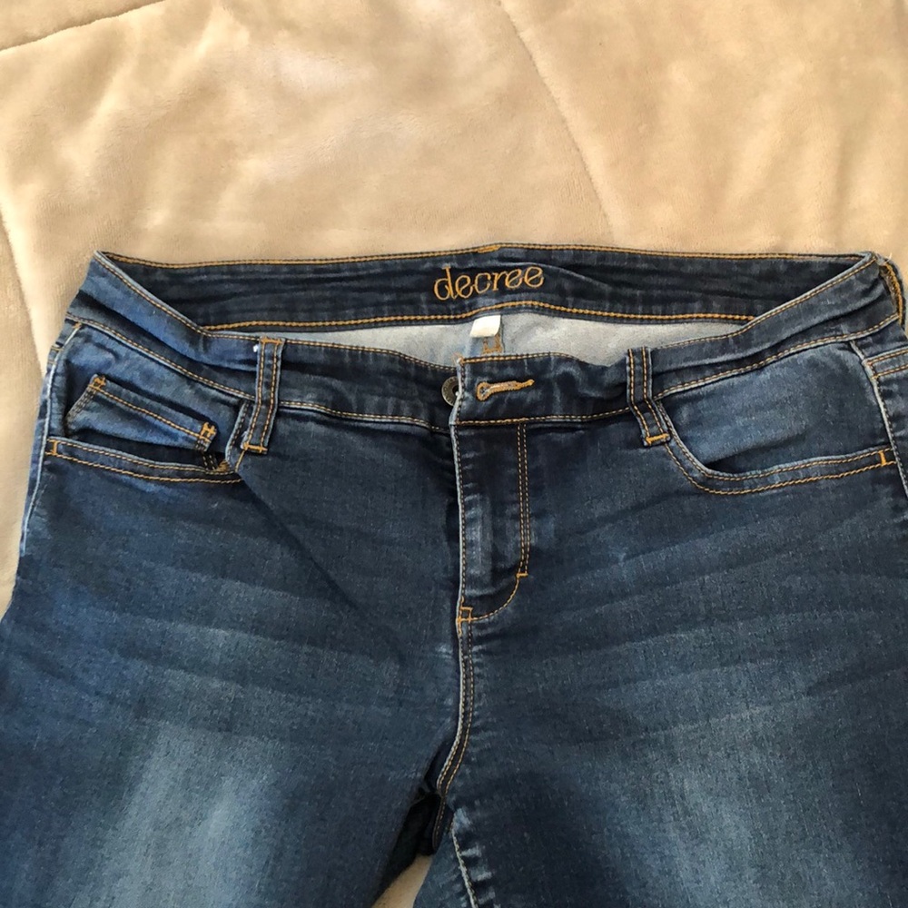 Decree skinny jeans in size 13
